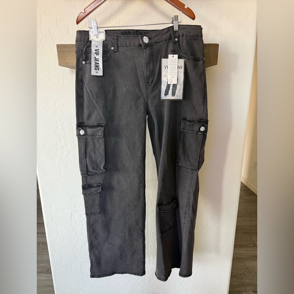 VIP Jeans|Women’s Charcoal Cargo Pants,size 15/16,NWT•••utility baggy straight